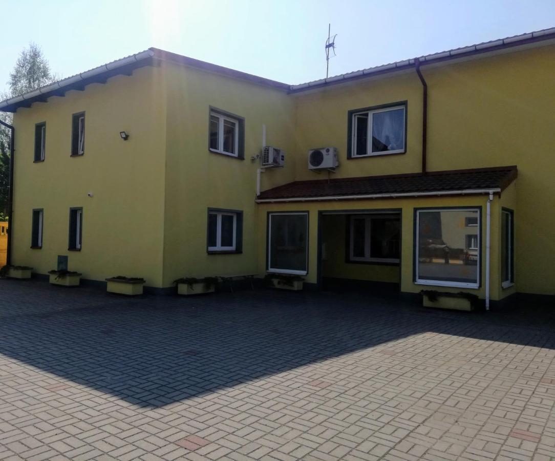 Bełchatów Noclegi I Restauracja Gracja מראה חיצוני תמונה
